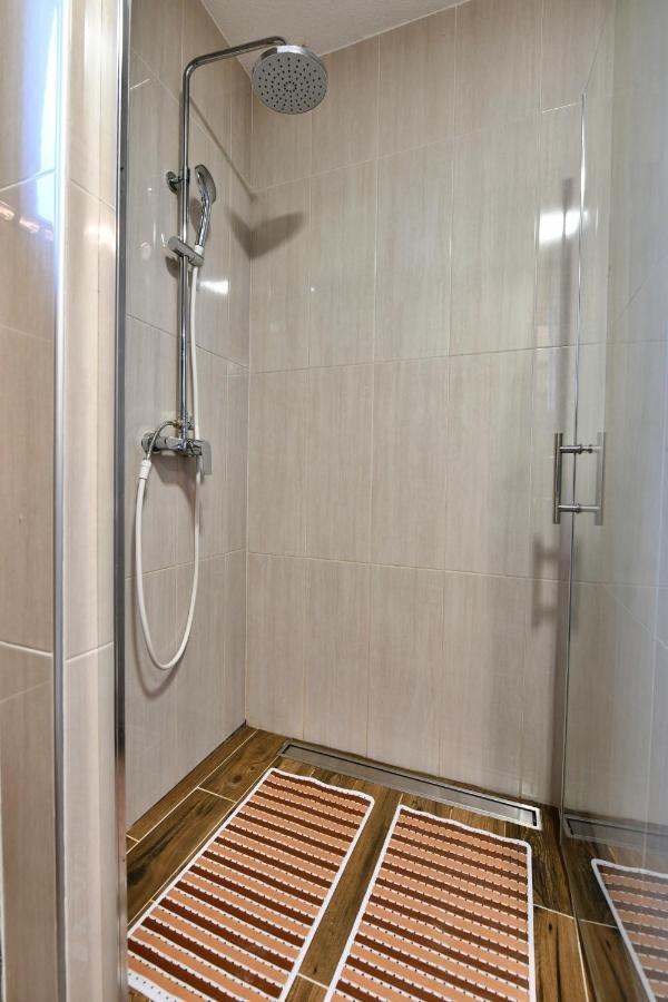 Lora Apartment Rakovica Exterior photo